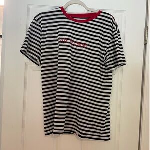 SEEK DISCOMFORT STRIPED T-SHIRT